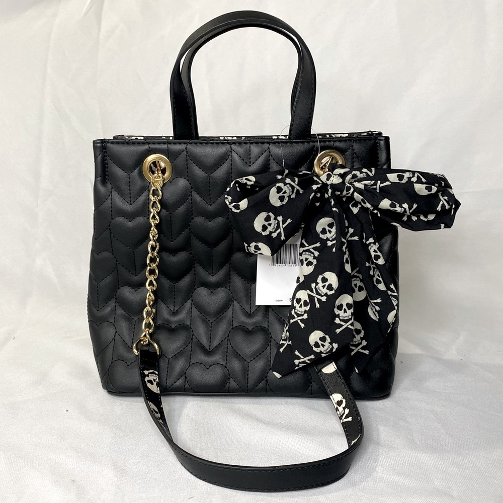 🖤RARE🖤 Betsey Johnson Black Quilted Heart “XOSUNNY” Crossbody Purse
